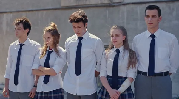 ramazan-ayinda-yayinlanan-turk-yapimi-ask-101-dizisinde-mide-bulandiran-sahneler-netflix-yine-sasirtmadi-1587985197730.jpg Ramazan ayında yayınlanan Türk yapımı Aşk 101 dizisinde mide bulandıran sahneler! Netflix yine şaşırtmadı-2