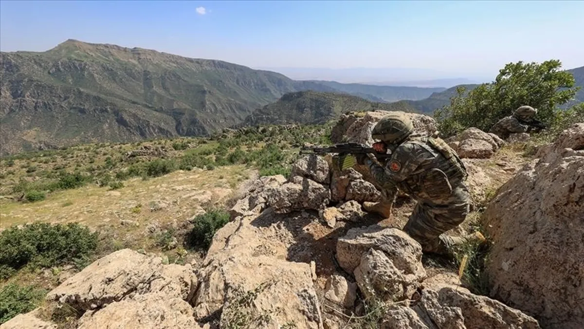Irak'ın ve Suriye'nin kuzeyinde 17 PKK/YPG'li terörist etkisiz hale getirildi