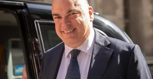 Sicilya faciası! 160 metrelik lüks yatı hortum vurdu: Dünyaca ünlü milyarderler kasırgada kayboldu