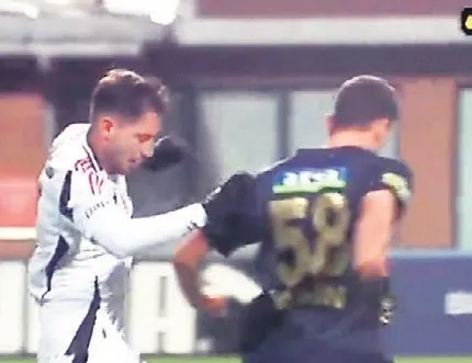 4 günde 2 kırmızı kart