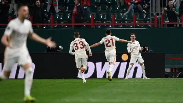 galatasaray-lokomotiv-moskova-maci-saat-kacta-hangi-kanalda-galatasaray-lokomotiv-moskova-maci-sifreli-mi-sifresiz-mi-iste-11ler-1636002842594.jpg