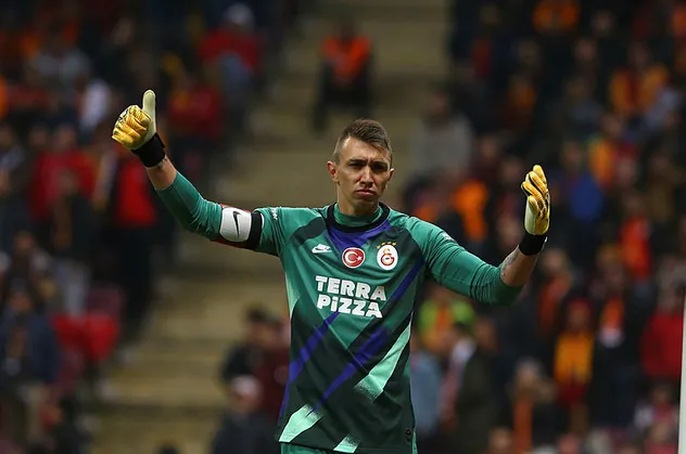 Galatasaray'dan son dakika Muslera kararı! Gece yarısı belli oldu