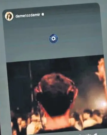 yabanci-damat-unlu-oyuncu-demet-ozdemir-yeni-sevgilisi-dj-sergioyu-ilk-kez-paylasti-1690235246269.jpeg Yabancı damat! Ünlü oyuncu Demet Özdemir yeni sevgilisi DJ Sergio'yu ilk kez paylaştı-4