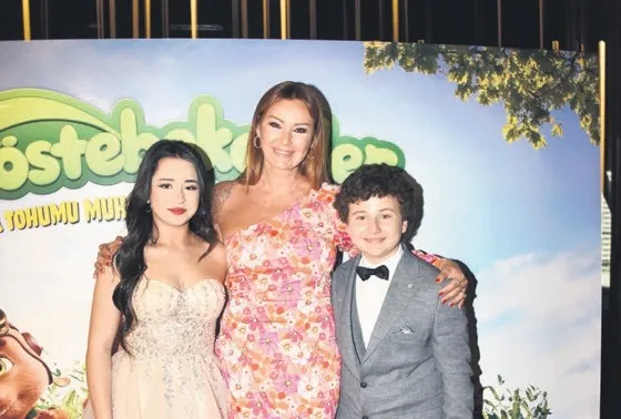 Görkemli galada yıldızlar geçidi