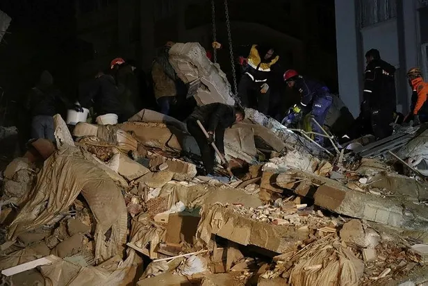 orta-dogu-ulkelerinden-turkiyeye-hava-koprusu-14-ulke-arama-kurtarma-ve-insani-yardim-ekipleri-gondereceklerin-1675733779098.jpeg Orta Doğu ülkelerinden Türkiye'ye hava köprüsü! 14 ülke arama, kurtarma ve insani yardım ekipleri göndereceklerini duyurdu-13