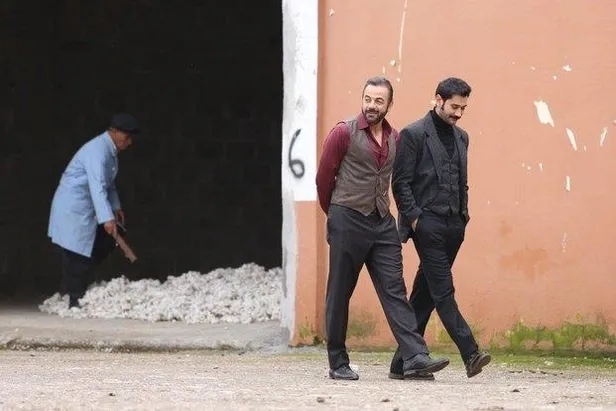 Bir Zamanlar Çukurova’nın 17. yeni bölümü tek parça yayınlandı | Bir Zamanlar Çukurova 17. son bölüm tek parça full izle!-11
