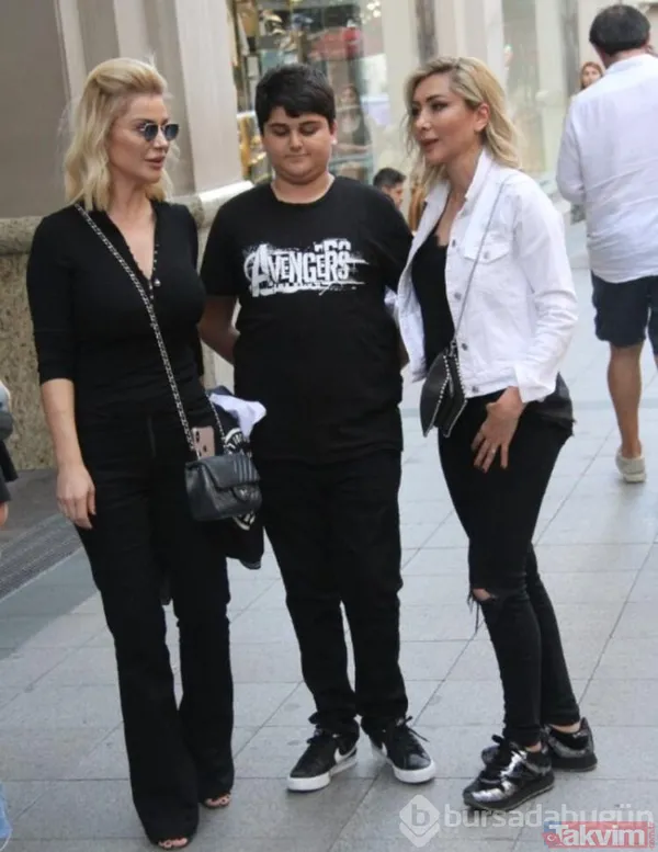 Müge Anlı'ya çıkacağını belirten Songül Karlı'nın bikinili paylaşımına oğlundan tepki! "Hep bir yerlerin konuşuluyor anne!" - 25