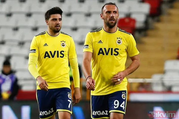 Bu Kapsamda Fenerbahçe'nin Gündemine 2 Stoper Geldi. İşte Adaylar...