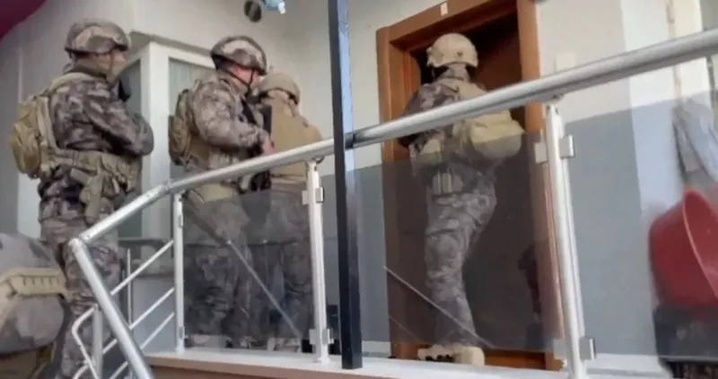 Son dakika: Ali Yerlikaya açıkladı! Metin Singer ve Hakan Uslu'nun elebaşlarını yaptıkları suç örgütleri çökertildi-3