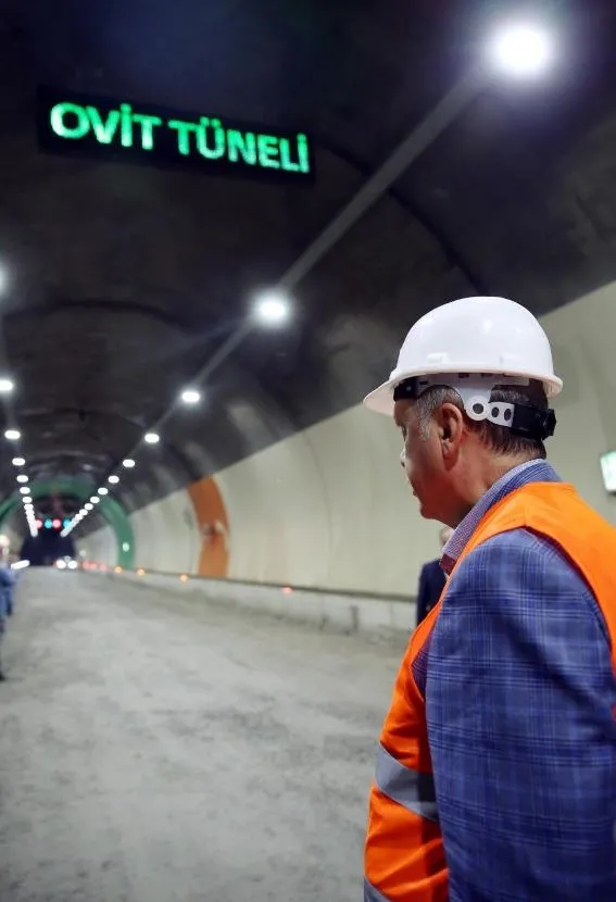 Cumhurbaşkanı Erdoğan Ovit Tüneli'ni açtı-4