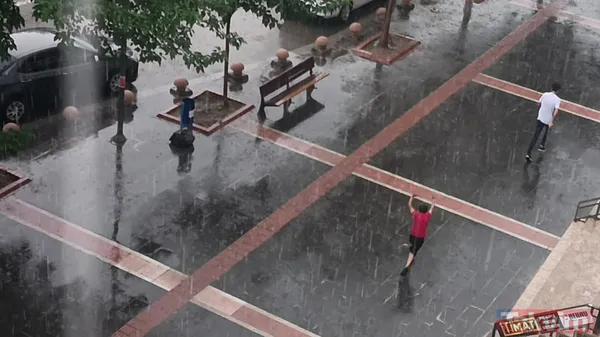 Lapa lapa kar yağışı o ilimizde başladı! 7 kente sarı alarm: Sel, fırtına, çöl tozu, sağanak... Havalar ne zaman ısınacak? - 5