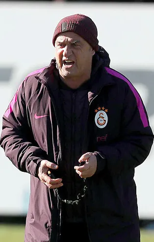 Galatasaray'da forvete çifte takviye