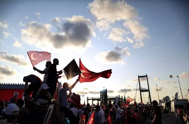 15-temmuz-resmi-tatil-mi-2023-15-temmuz-cumartesi-yarim-gun-mu-sayiliyor-demokrasi-ve-milli-birlik-gunu-kamu-k-1689247120757.jpg 15 Temmuz resmi tatil mi? 15 Temmuz Cumartesi yarım gün mü? Demokrasi ve Milli Birlik Günü kamu kurumları çalışıyor mu?-4