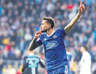 Sağ beke Sloven Stojanovic!