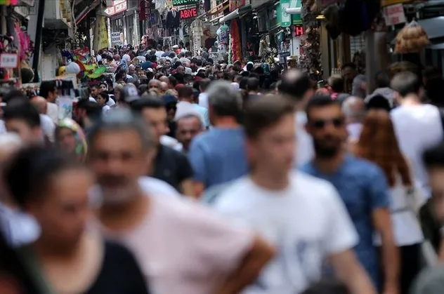 BM tarihi rakamı açıkladı: Dünya nüfusu 8 milyar kişiye ulaştı