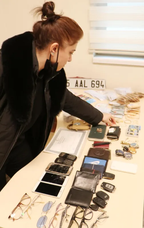 erzurum-sehir-hastanesinde-unutulanlar-sahiplerini-bekliyor-plaka-ve-kalp-pili-de-var-1645706053829.jpg Erzurum Şehir Hastanesi'nde unutulanlar sahiplerini bekliyor! Plaka ve kalp pili de var-4