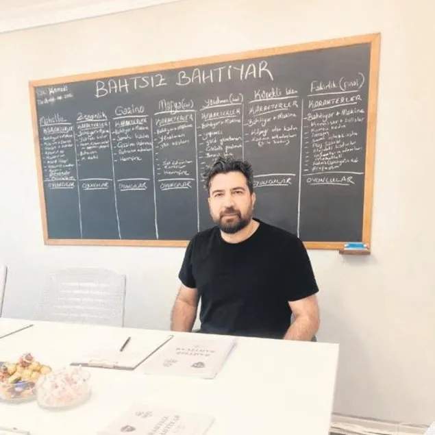 Komediyle geliyor!