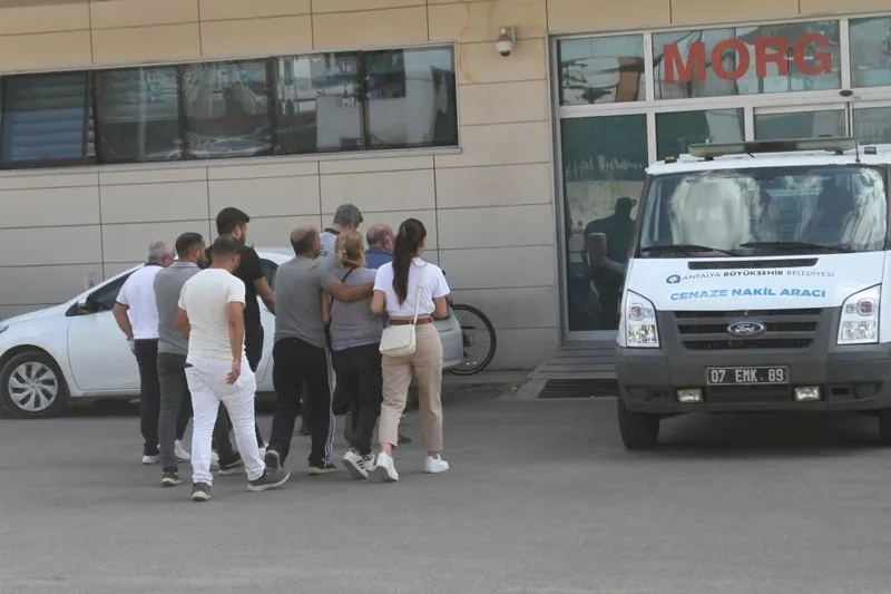 Bariyere çarpan motosikletin sürücüsü ile yanındaki arkadaşı öldü! Haberi alan aileler sinir krizi geçirdi-7