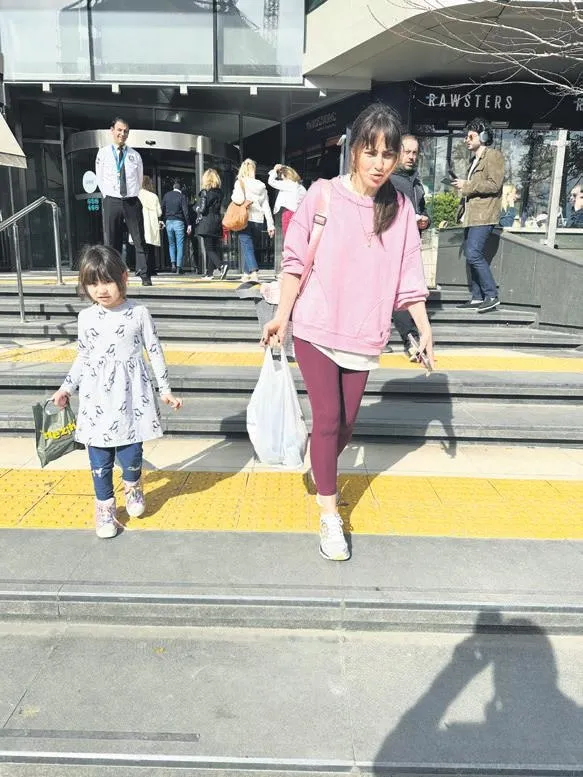 serenay-sarikayadan-kerem-bursin-itirafi-simdi-bana-gel-dese-1681587736917.jpeg Serenay Sarıkaya'dan Kerem Bürsin itirafı: "Şimdi bana gel dese..."-3