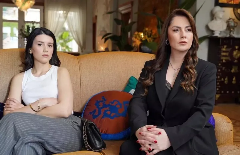 yali-capkininda-yurekleri-harlayacak-ayrilik-karari-once-dicle-gitti-derken-simdi-de-1708344833196.jpg Önce Dicle gitti derken şimdi de... Yalı Çapkını'nda yangın yerine çevirecek ayrılık kararı!-3