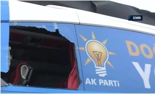 chp-ve-pkk-sloganlari-atanlar-ak-parti-secim-otobusune-saldirdi-3-kisi-yaralandi-savci-sayandan-o-vahseti-a-ha-1683657651618.jpeg CHP ve PKK sloganları atanlar AK Parti seçim otobüsüne saldırdı! 3 kişi yaralandı! Savcı Sayan o vahşeti A Haber ekranlarına anlattı-3