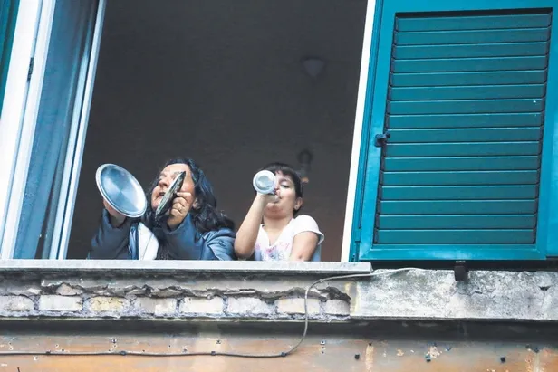 Çinli uzmandan korkutan açıklama: Coronavirüs kısırlığa neden oluyor!-34