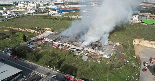 Son dakika: Tuzla’da bir fabrikada yangın