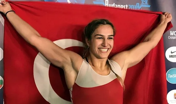 buse-tosun-cavusoglu-kimdir-nereli-kac-yasinda-dunya-sampiyonu-gururumuz-milli-guresci-buse-tosun-cavusoglu-ha-1695323612397.jpg Buse Tosun Çavuşoğlu kimdir, nereli, kaç yaşında? Dünya Şampiyonu gururumuz! Milli güreşçi Buse Tosun Çavuşoğlu hayatı ve kariyeri...-4