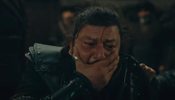 ertugrul-bey-alemi-bekaya-gocuyor-kurulus-osman-39-bolum-2-fragmaninda-kayilarin-bagrina-dusen-kor-1608574716224.jpg Ertuğrul Bey alemi bekaya göçüyor! Kuruluş Osman 39. bölüm 2. fragmanında Kayıların bağrına düşen kor...-6