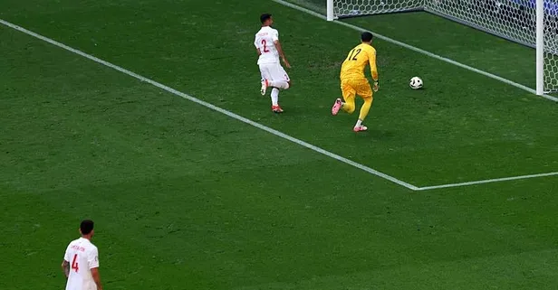 EURO 2024'ün en talihsiz golü! Samet Akaydin'in geri pasında kaleci Altay topu ağlarda gördü