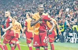 Galatasaray’ın yıldızı Osimhen Avrupa’da zirveye oynadı!