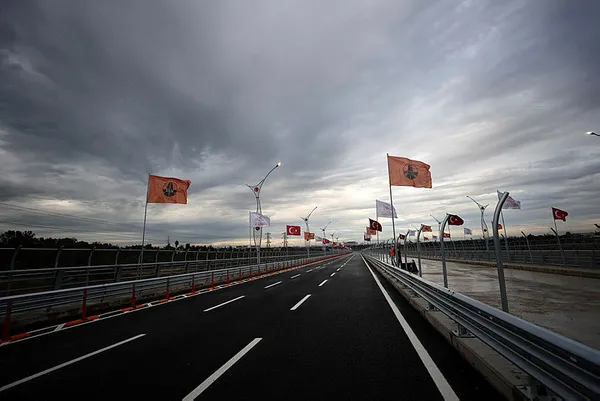 Bir CHP’li belediyenin daha yapmadığını Bakanlık tamamladı! Başkan Erdoğan talimat verdi bugün açılıyor! Türkiye’nin 4. Büyük köprüsü!-3