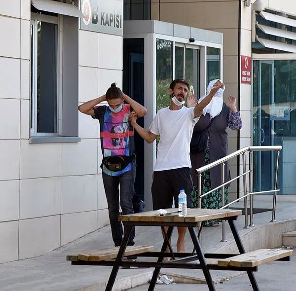 Son dakika: Antalya'da kaza sonrası bıçaklı kavga: 1 ölü, 5 yaralı-1