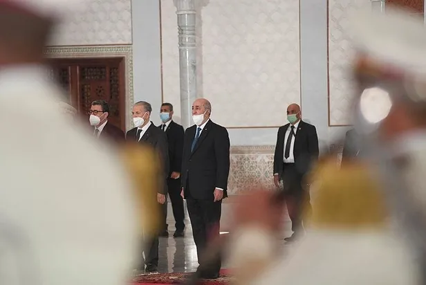 Cezayir ile Fransa arasındaki tarihi dosyalar yeniden açılıyor: Direnişçilerin resimlerini banknotlara bastılar-4