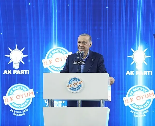 baskan-erdogandan-sakaryadaki-ilk-oyum-erdogana-ilk-oyum-ak-partiye-bulusmasinda-onemli-aciklamalar-1664059870952.jpeg Başkan Erdoğan'dan Sakarya'daki "İlk Oyum Erdoğan'a, İlk Oyum AK Parti'ye" buluşmasında önemli açıklamalar-9