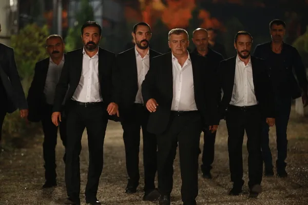 Eşkıya Dünyaya Hükümdar Olmaz 143. bölüm fragmanı izle! "Bitirmeden ölmek yok!" EDHO yeni bölümde neler olacak?-3
