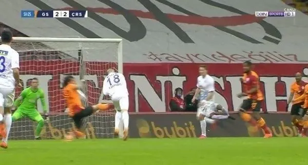 iste-rizesporun-galatasaray-karsisinda-kazandigi-penalti-pozisyonu-skoda-topu-aglara-gonderdi-1616175078089.jpeg