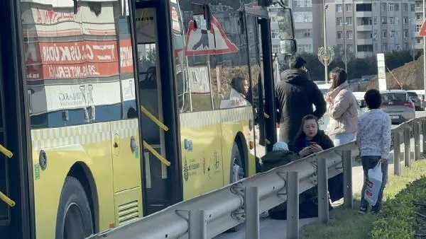 Şile Otoyolu’nda can pazarı: Duraktan çıkan hafriyat kamyonu İETT otobüsüne çarptı-3