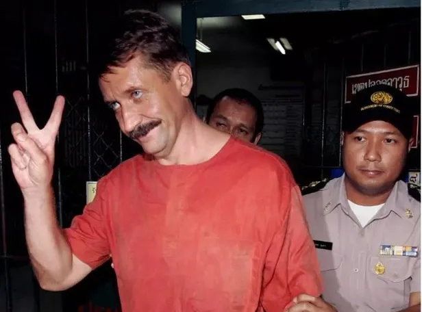 Rusya ve ABD arasındaki esir takası sonrası "ölüm taciri" Viktor Bout'u teslim eden Biden'a tepki yağdı: "Bedavaya verdiler"-9