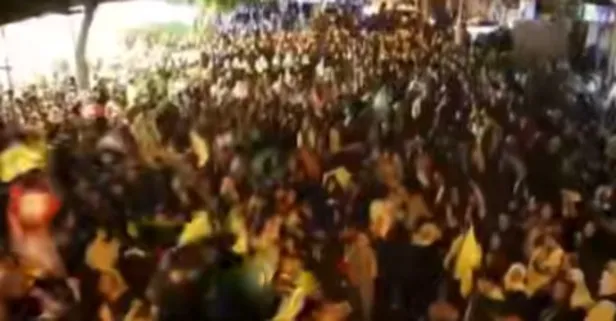 CHP Mersin Akdeniz'i "kent uzlaşısı" adı altında DEM'e peşkeş çekmişti! PKK partisinin seçim bürosu açılışında "Biji Serok Apo" sloganları