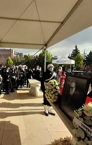 Eski Başbakan Mesut Yılmaz son yolculuğuna uğurlanndı! Cenaze törenine Başkan Erdoğan da katıldı