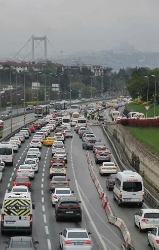 Son dakika: 58 saatlik sokağa çıkma kısıtlaması sonrası İstanbul’da trafik yoğunluğu | İstanbul yol durumu