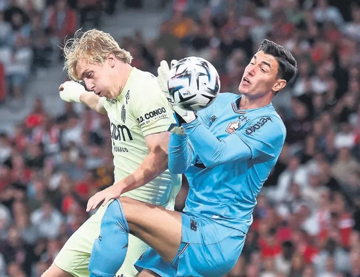 Berke kalesini kapattı