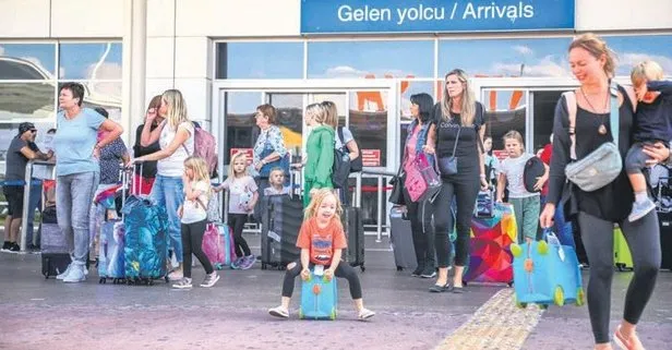 Antalya’da yılbaşı rekoru! 121 bin 139 yabancı turist geldi