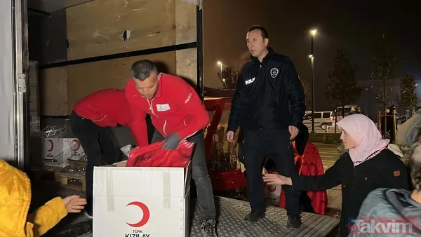 Düzce'de devlet vatandaşları yalnız bırakmadı! Akıllara 1999 yılındaki yıkım geldi - 19