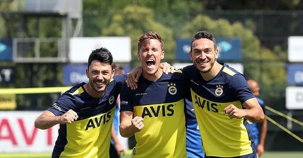 Fenerbahçeli futbolcular maç temposunda hazırlanıyorlar