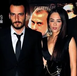 Striptizin hakkını verdi