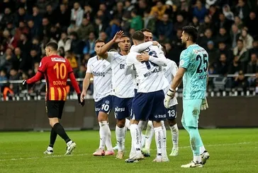 Fenerbahçe Kayseri’de ilkleri yaşadı!
