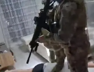Kocaeli’de film gibi olay: Yaralayıp gasp ettikleri adamın başında refakatçi olarak beklediler