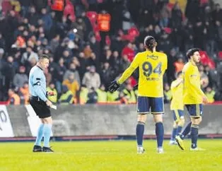 Vedat’tan tartışmalı kırmızı!